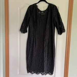 Black Sheath Dress with 3/4 Sleeves and Crew Neck